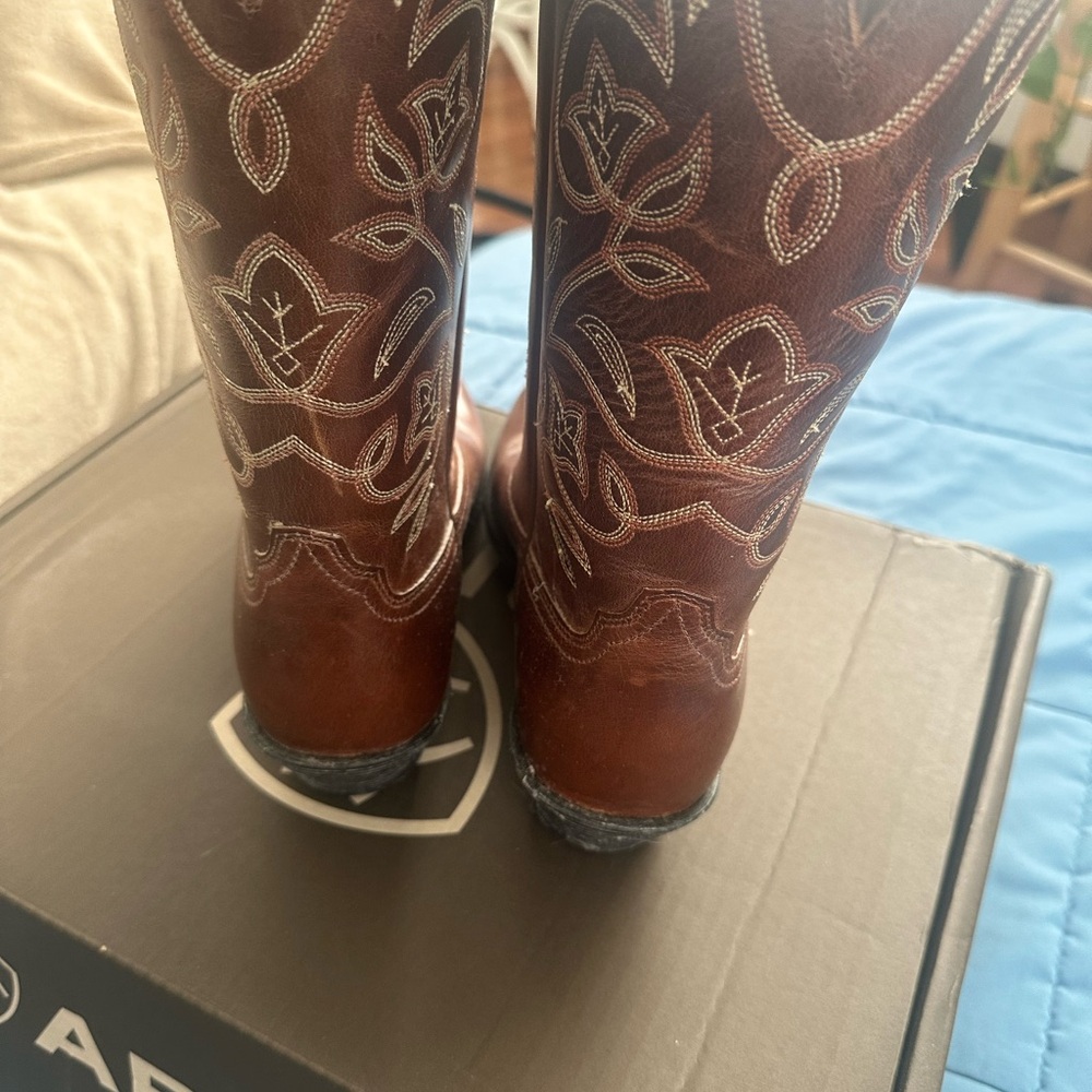 Ariat Chestnut Leather Women’s Cowboy Boots - Picture 3 of 9